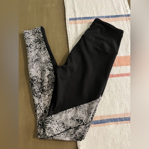 Lululemon Leggins - Picture 7 of 7